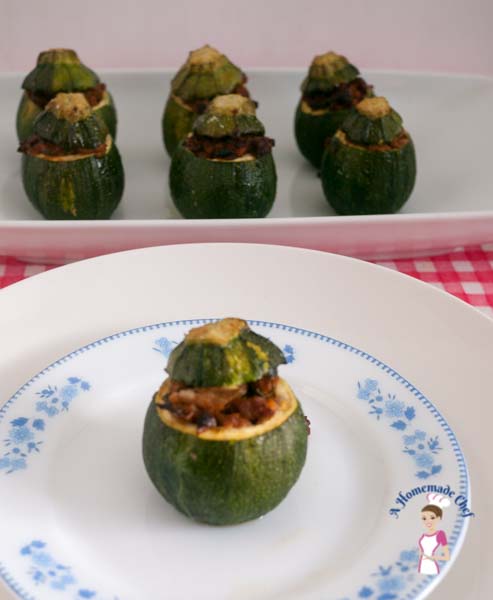 These meat stuffed zucchini pots is a simple easy and delicious recipe with the combination of meat and vegetables. This is a great make ahead dish if you plan to serve for a party. Plus they looks absolutely gorgeous on the dinner table. By food blog A Homemade Chef These meat stuffed zucchini pots is a simple easy and delicious recipe with the combination of meat and vegetables. This is a great make ahead dish if you plan to serve for a party. Plus they looks absolutely gorgeous on the dinner table. By food blog A Homemade Chef