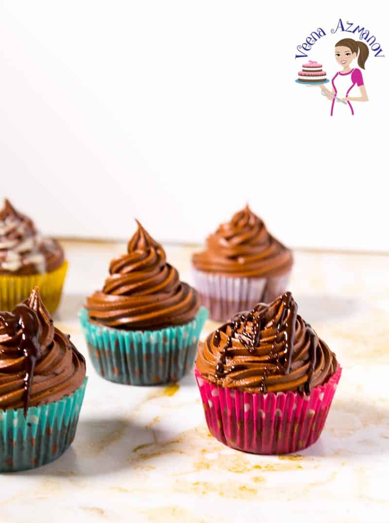 An image optimized for social media sharing to make the perfect chocolate ganache recipe, weather you need it for cupcakes, glazes or custom decorated cakes.