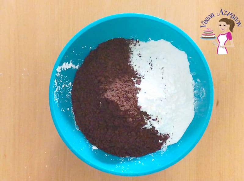 Combine dry ingredients for a mud cake Progress Pictures
