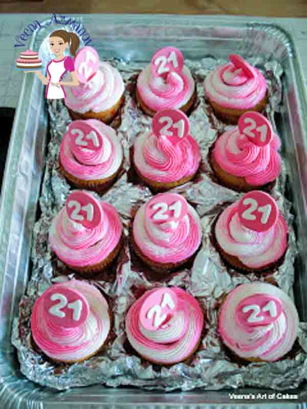Cupcake packed inside a box with aluminum foil.