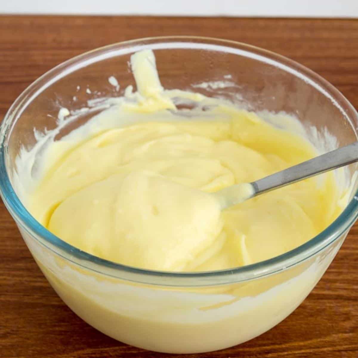 Pastry cream in a bowl.