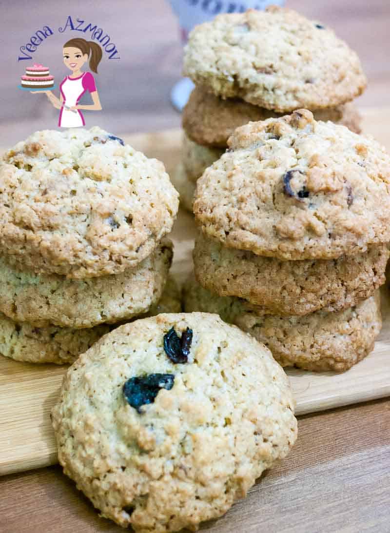 Oatmeal Cookies with Raisins and Pecans
