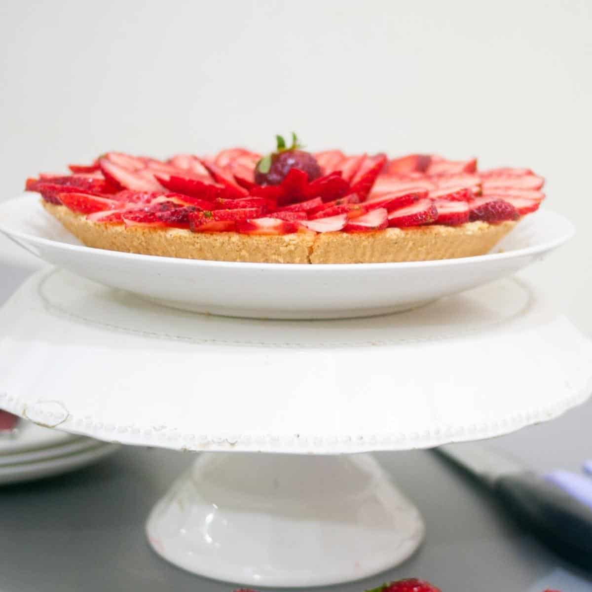 A tart with fresh fruit and pastry cream