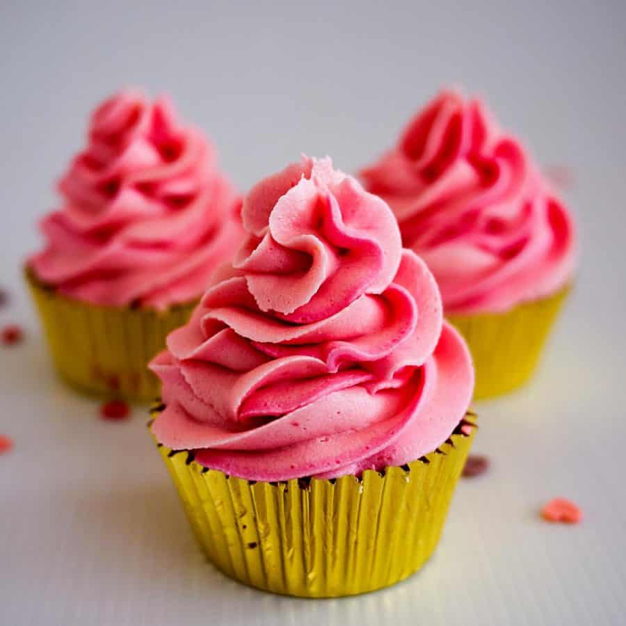 Champagne cupcakes.