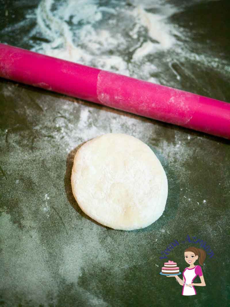 The homemade naan is an absolute treat, which when made properly just melts in the mouth. This simple, easy and effortless recipe will make the most deliciously soft and supple bread that can be used to scoop any Indian curry, wrapped around meats. This recipe works perfectly when made on the stovetop, baked in the oven or even grilled on a hot summers day. This Homemade Naan is an absolute treat. Simple, easy and delicious laden bread to eat with any Indian curry. Add some butter for butter naan, a few crushed garlic cloves for a garlic naan twist or simply sprinkle with pretty nigella seeds.
