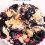 Pinterest image for blackberry fruit crumble.