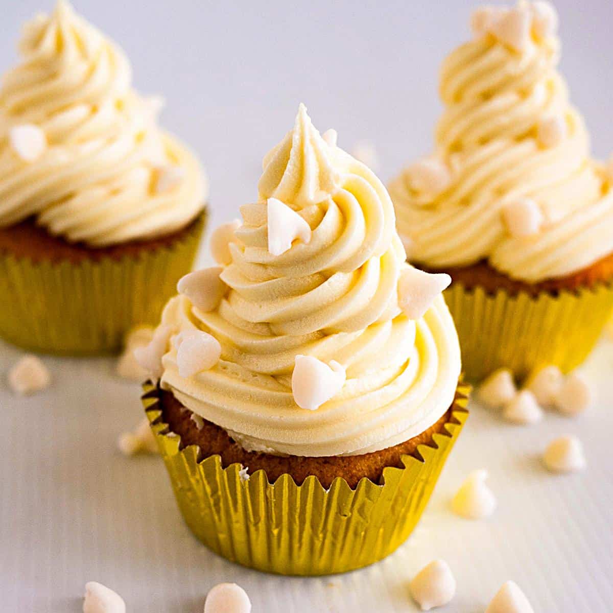 Cupcakes with white chocolate frosting.