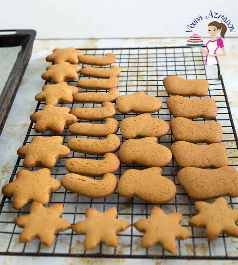 Use this no-spread gingerbread dough to decorate sugar cookies this Christmas