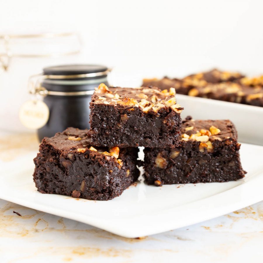 Chocolate Walnut Brownies: Easy and Delicious Recipe - Veena