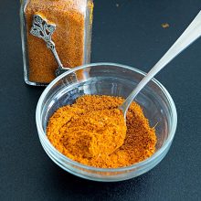 A bowl with curry spice mix.
