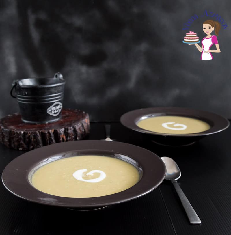 The ultimate Creamy Split Pea Soup Recipe for winter. Vegetarian without ham bone.