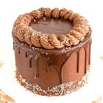 Chocolate cake frosted on the birthday cake.