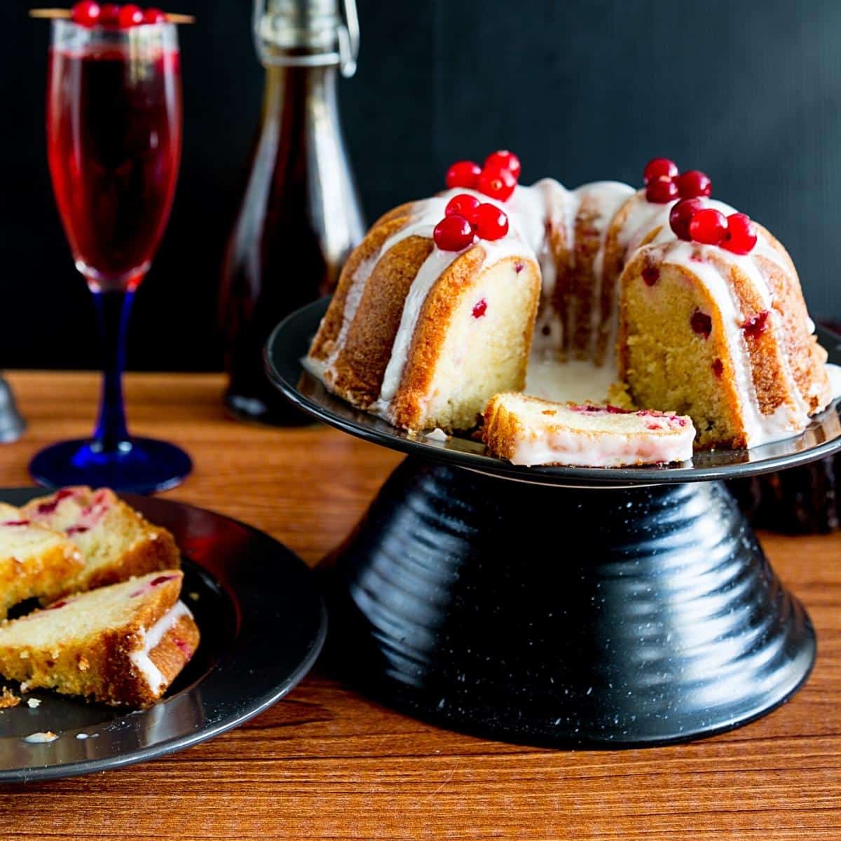 A bundt cake on a cake stand.