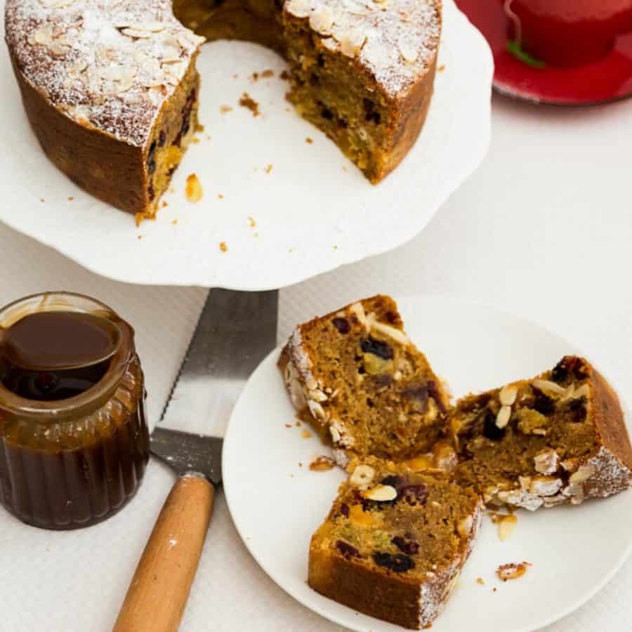 Fruitcake 101 – Guide to Baking, Storing, Feeding & Decorating ...