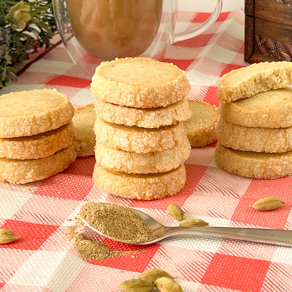 Fresh stack of cardamom butter cookies on the table.