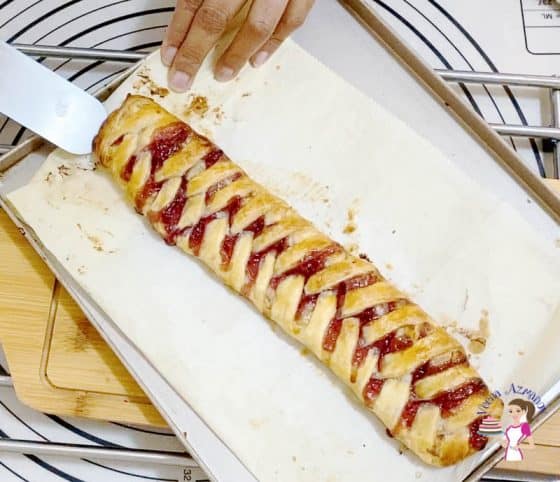 How to braid puff pastry with filling
