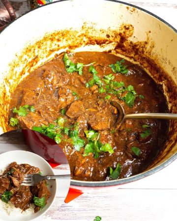 A pot with beef in red wine gravy.