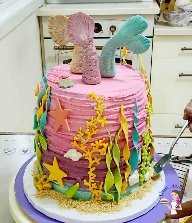 Assemble the mermaid cake