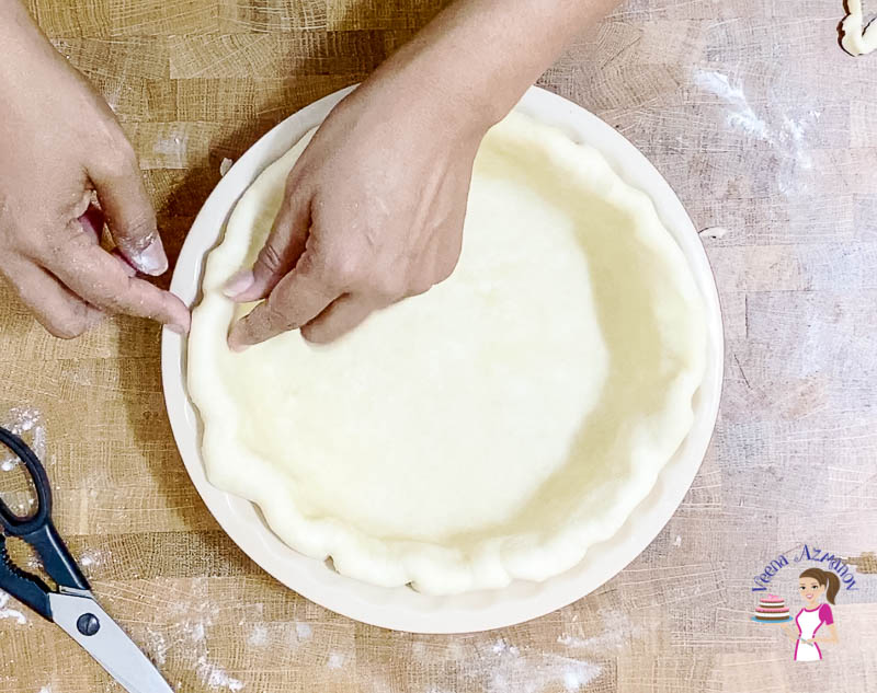 How to make a pie with homemade crust, apple pie filling and crumble topping