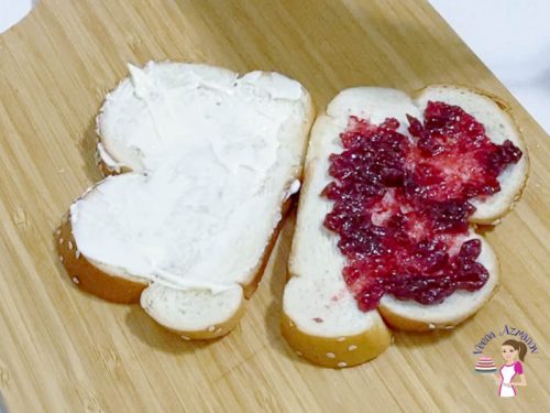 open sandwich with cranberry sauce