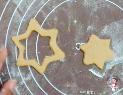 Cut the cookie shapes with star cookie cutters