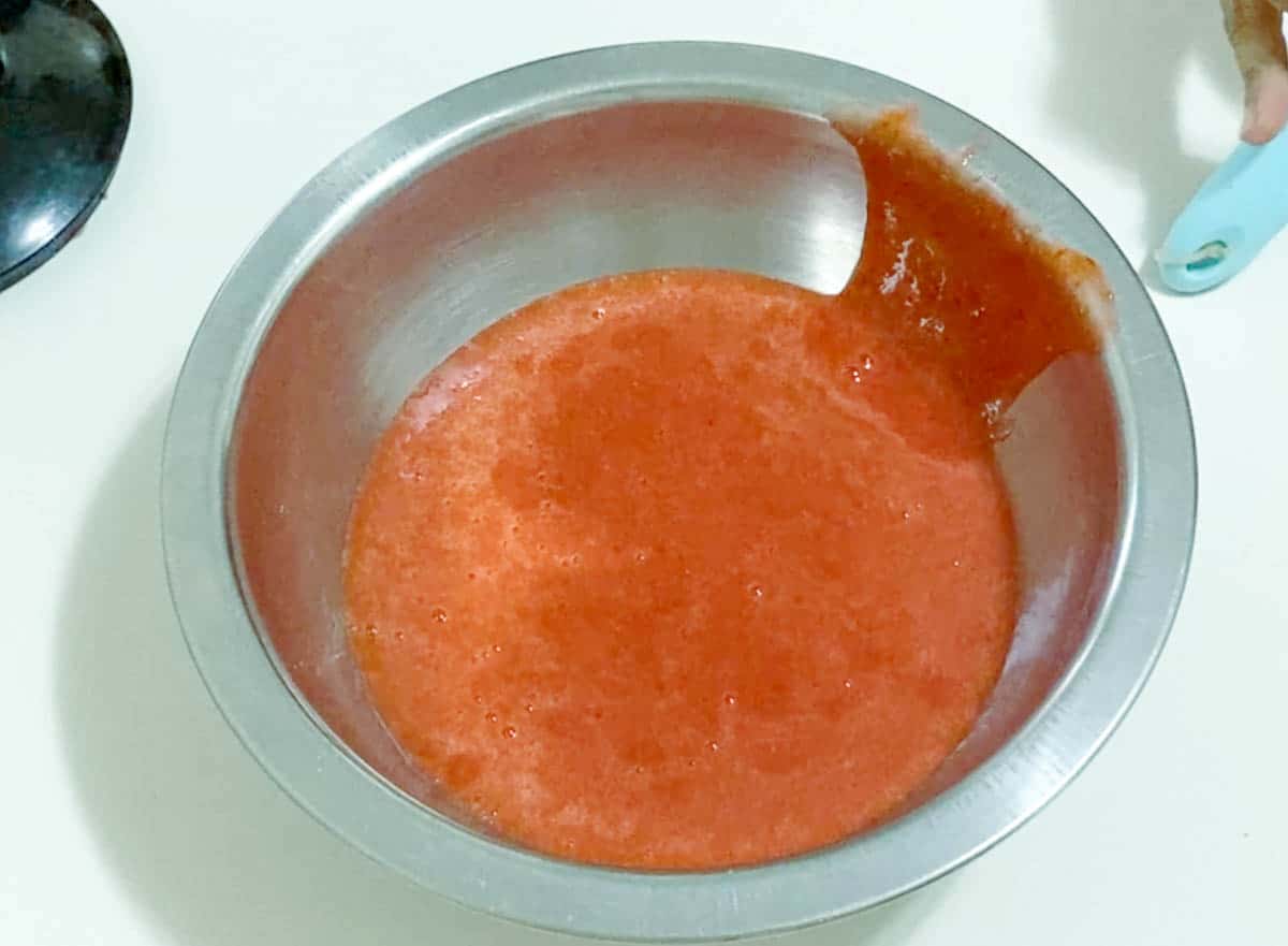 Prepare the strawberry puree