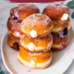 Pinterest image for Cream Filled Donuts with 6 Filled using 2 Methods.