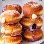 Pinterest image for Cream Filled Donuts with 6 Filled using 2 Methods.