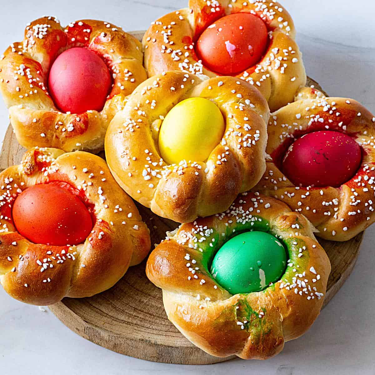 Bread with colored eggs in braided bread.