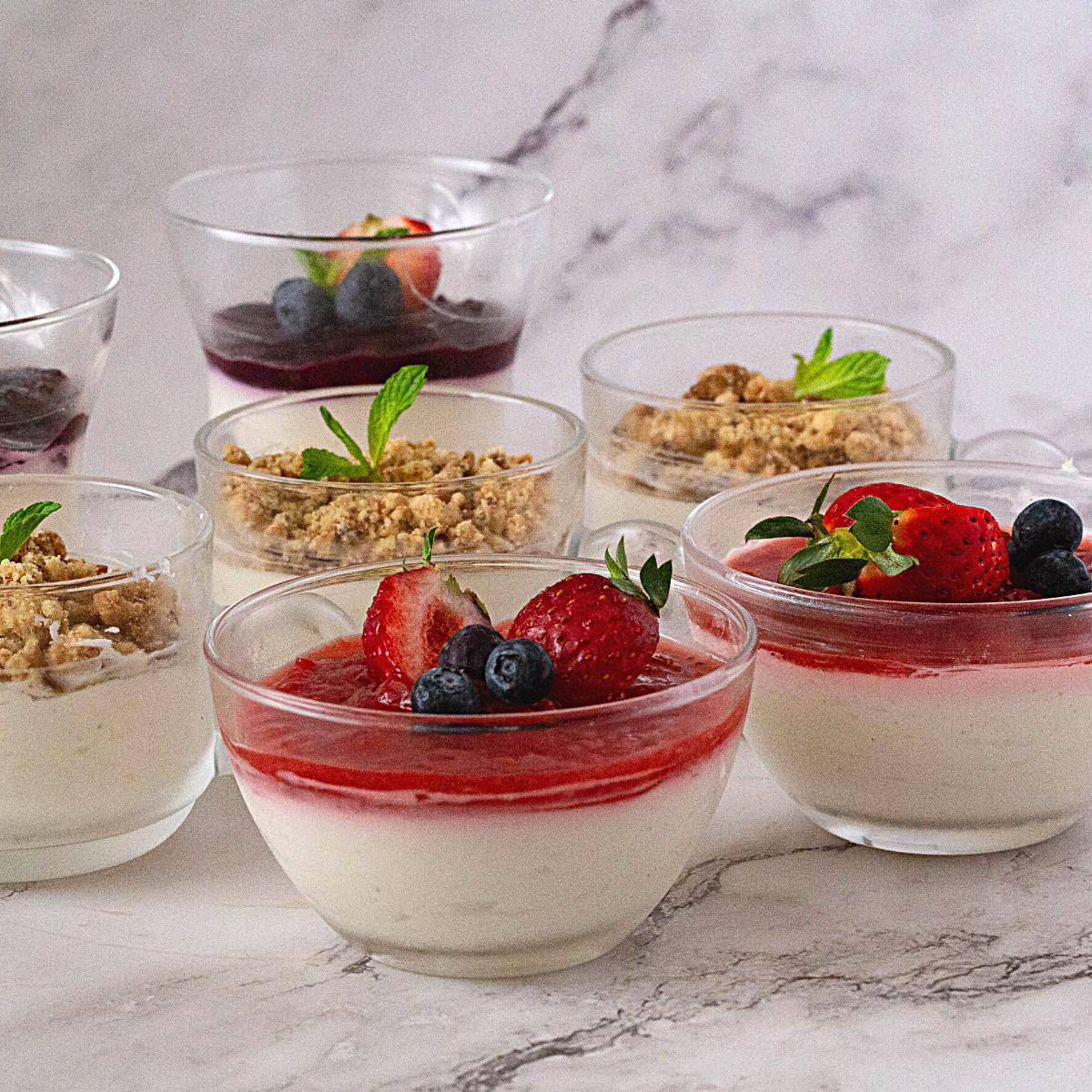 Bowls with cheesecake jars.