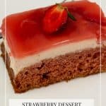 Pinterest image for making a strawberry cake with mousse.