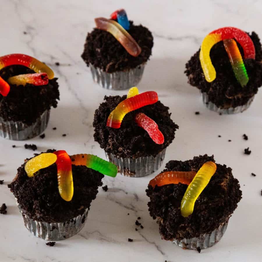 Halloween cupcakes with dirt.