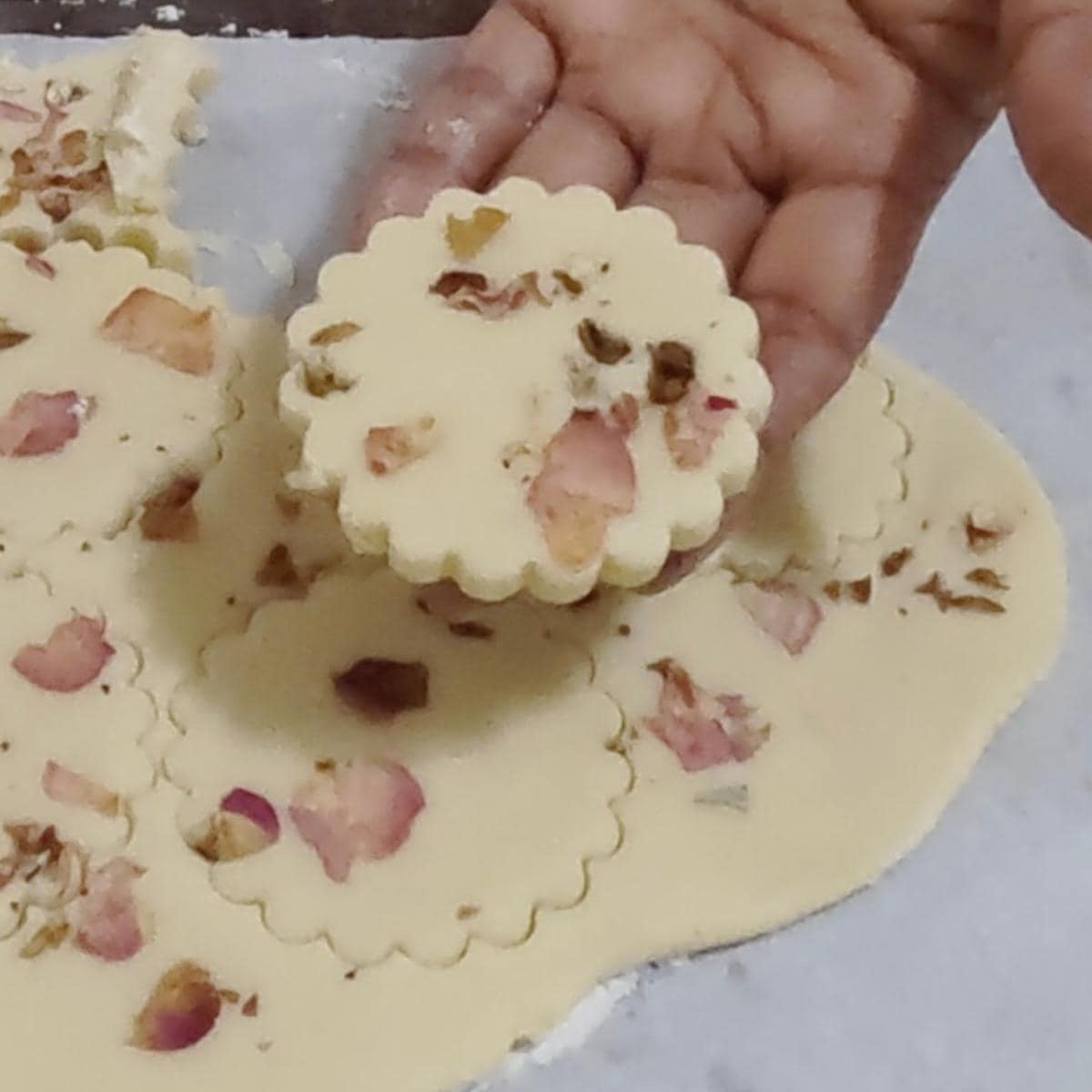The Surprising Secret Ingredient for Irresistible Rose Shortbread Cookies - 46