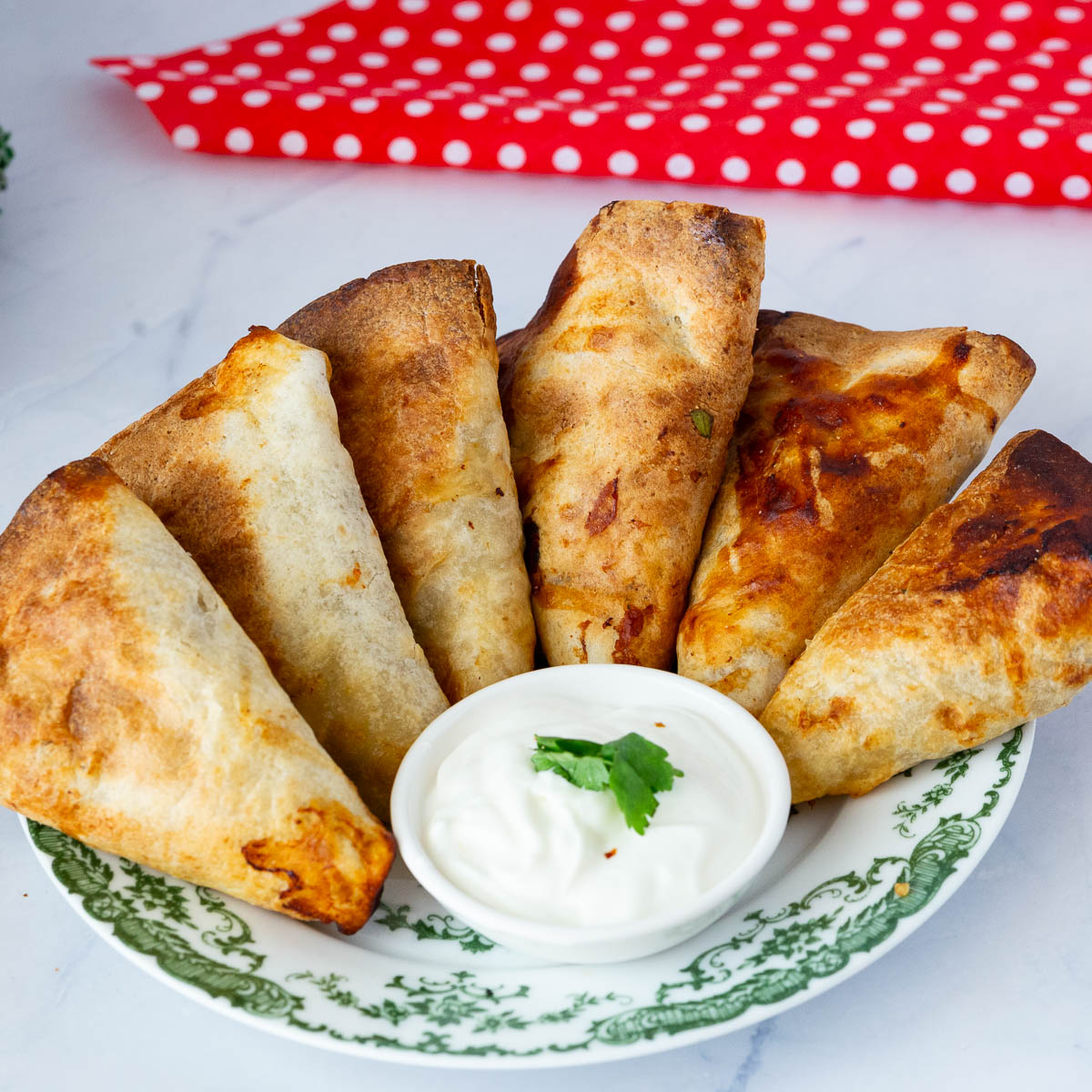 A plate with ground rolls cones.