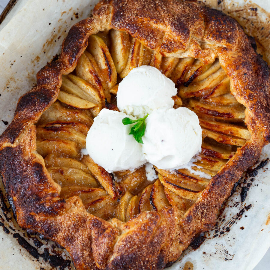 Pinterest image for puff pastry apple galette with cinnamon sugar.