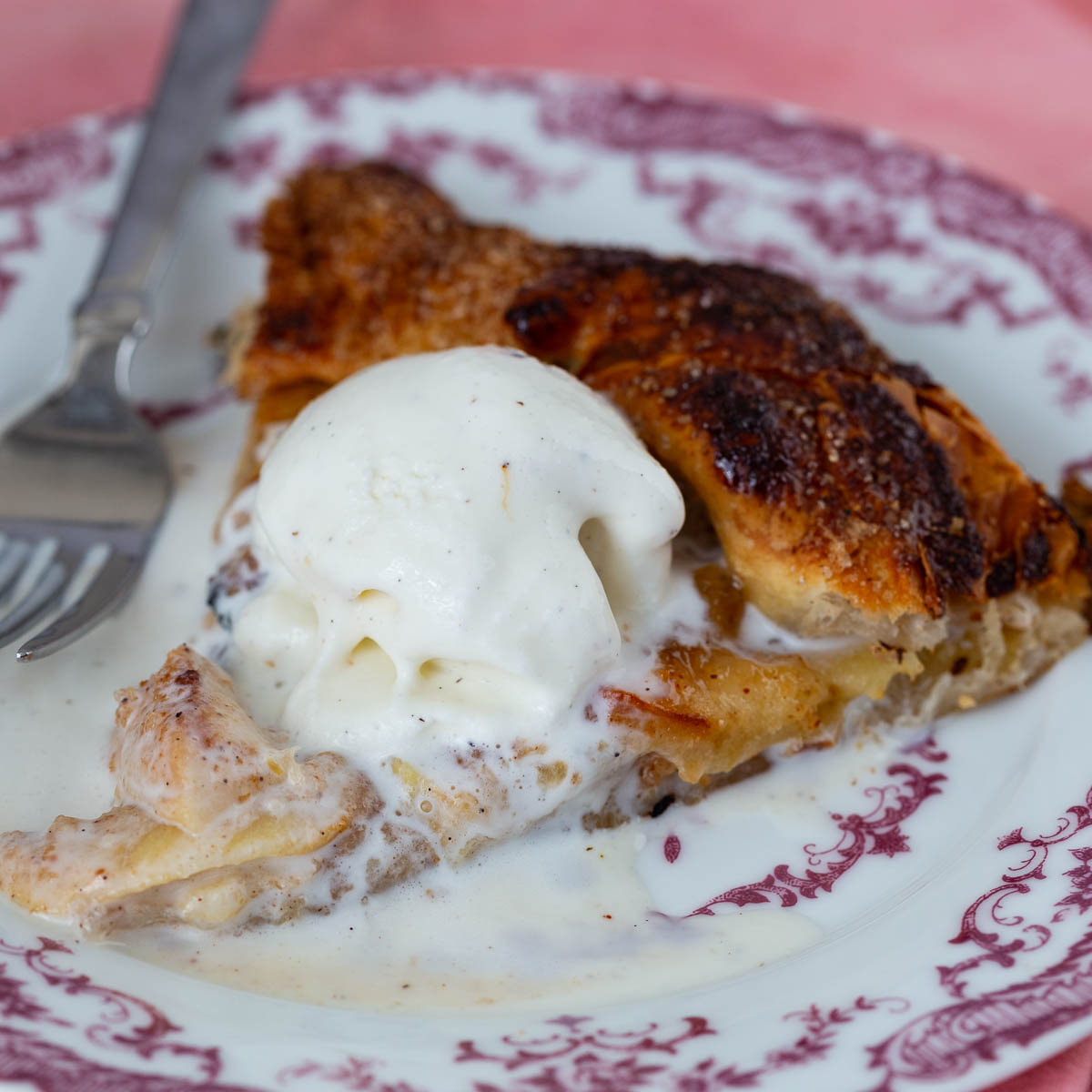 Pinterest image for puff pastry apple galette with cinnamon sugar.