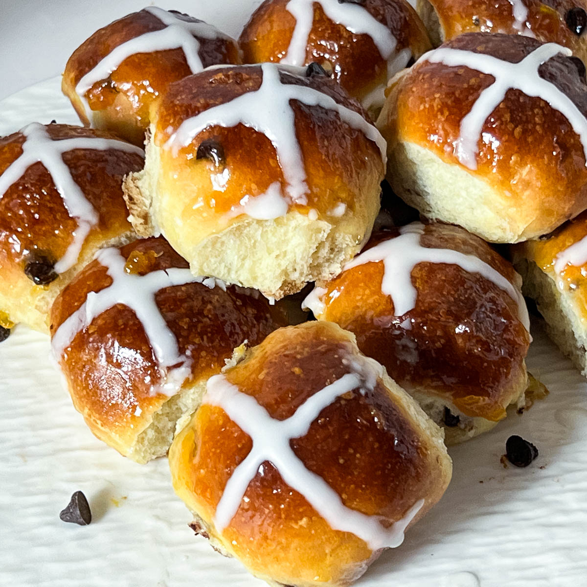 Best Chocolate Chip Hot Cross Buns with Icing Cross - Veena