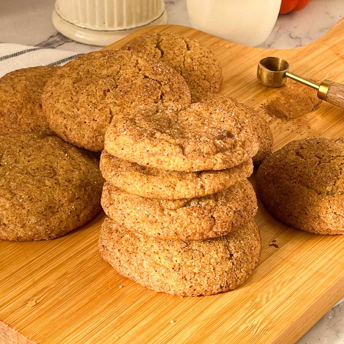 A stack of pumpkin puree on the table.